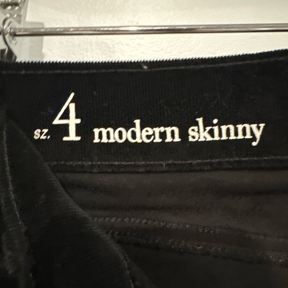 LOFT Women’s 4 Black Modern Skinny Velvet Pants Stretch - Picture 3 of 7